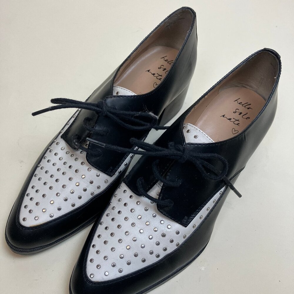 🎉MOVING SALE 🎉 
Banana Republic Erica Stud Heeled Oxford Size 8